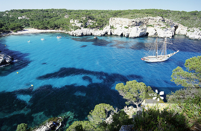 西班牙巴利阿里群岛梅诺卡岛卡拉马卡雷莱塔海滩图片素材