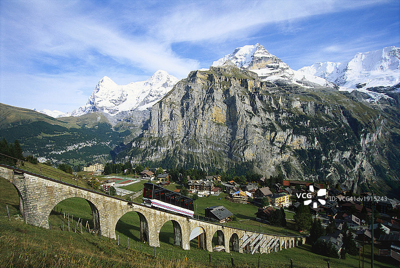 艾格峰、少女峰和僧侣峰，米伦，伯尔尼高地，瑞士图片素材