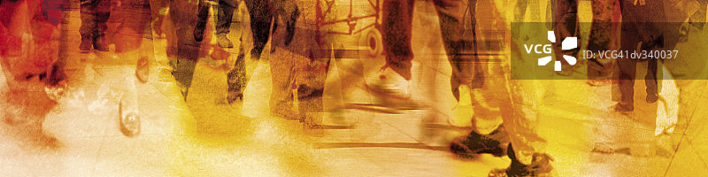 城市人行道上的行人脚步图片素材