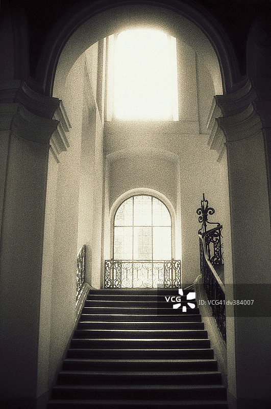 拱门和楼梯图片素材