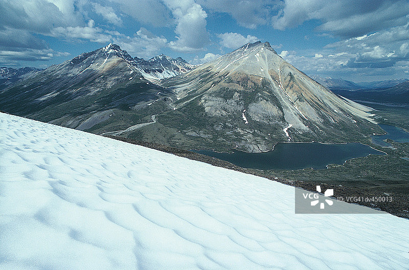 加拿大育空地区麦肯锡山脉图片素材