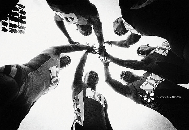 庆祝田径队图片素材