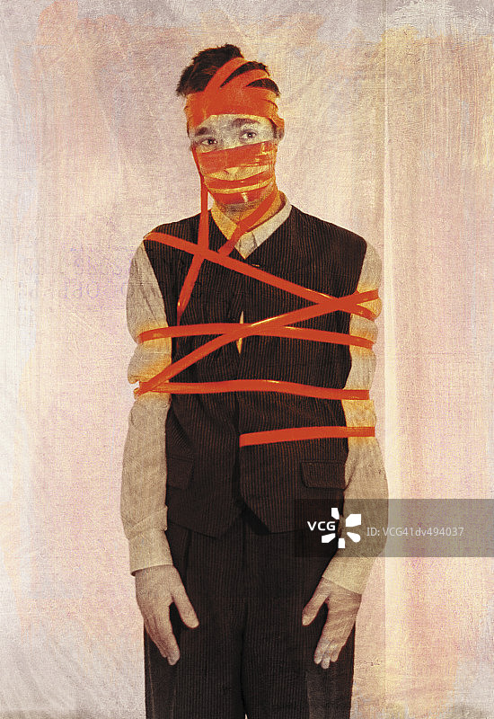 被胶带包裹的男人图片素材