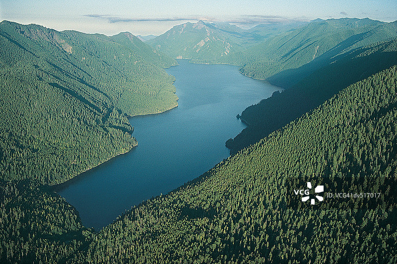 美国华盛顿奥林匹克半岛新月湖图片素材