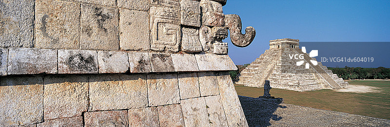 墨西哥尤卡坦的庫庫爾坎金字塔图片素材