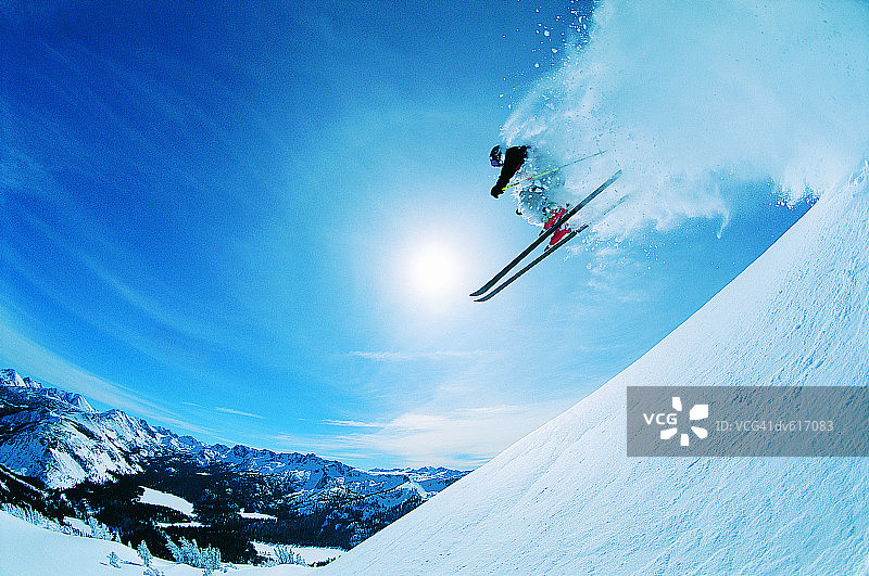 男子滑雪图片素材