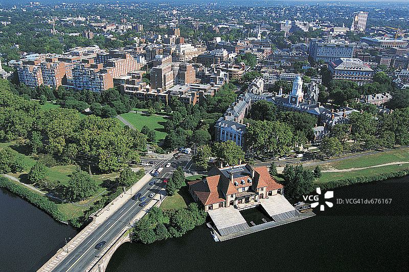 美国马萨诸塞州波士顿哈佛大学查尔斯河图片素材