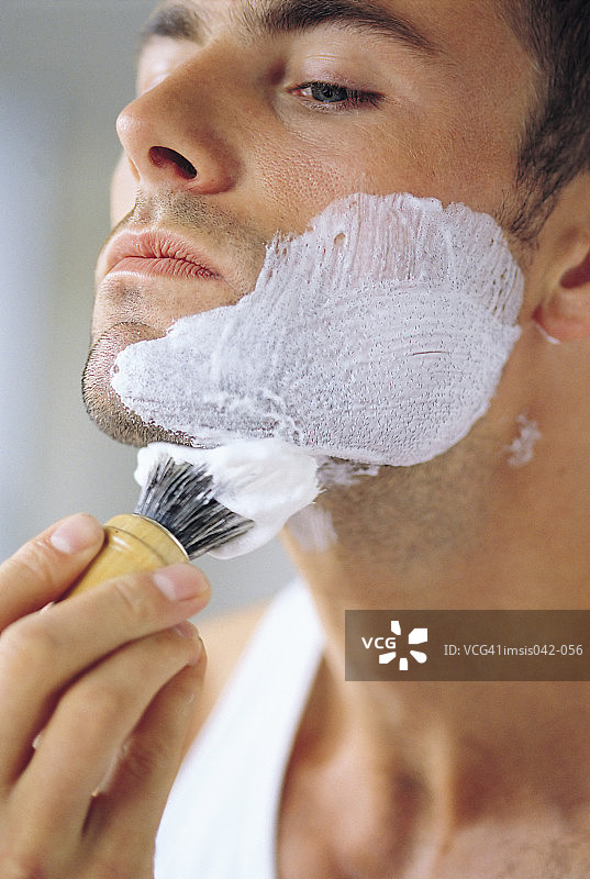 涂剃须泡沫图片素材