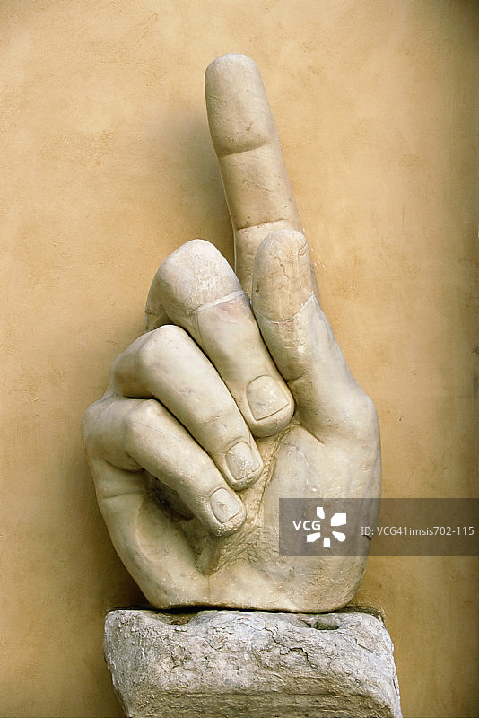 意大利罗马，君士坦丁二世的手图片素材