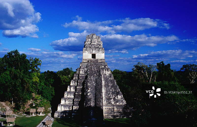 危地马拉蒂卡尔大广场美洲虎大庙图片素材