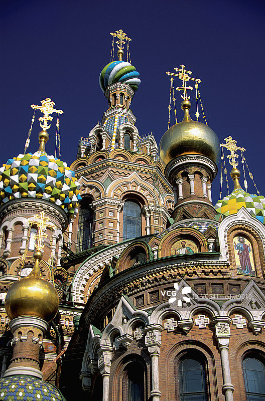 俄罗斯圣彼得堡滴血大教堂特写仰视图图片素材