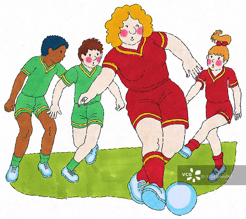 老师和学生们踢足球图片素材
