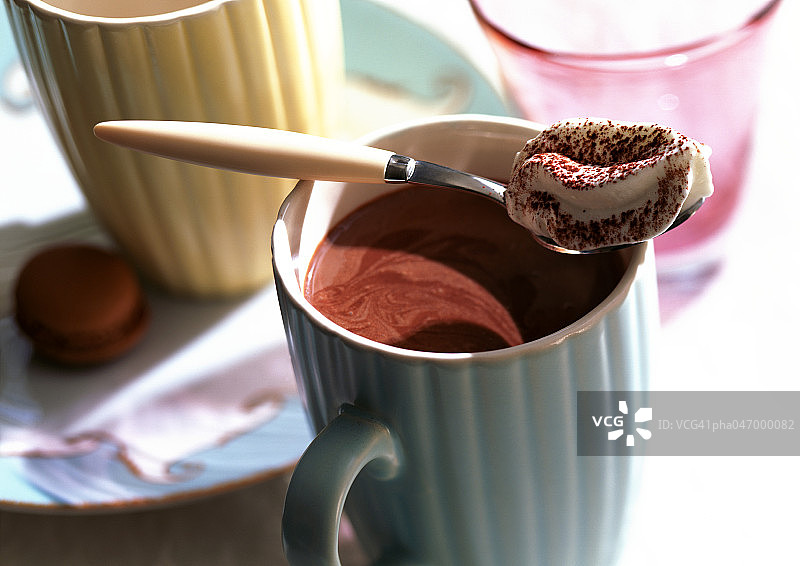 带奶油的热巧克力特写图片素材