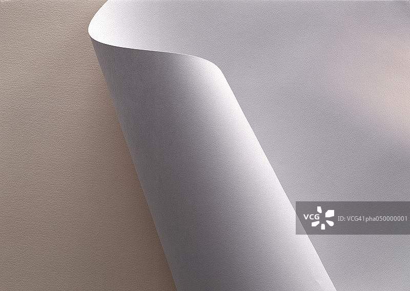 部分卷起的白皮书特写图片素材