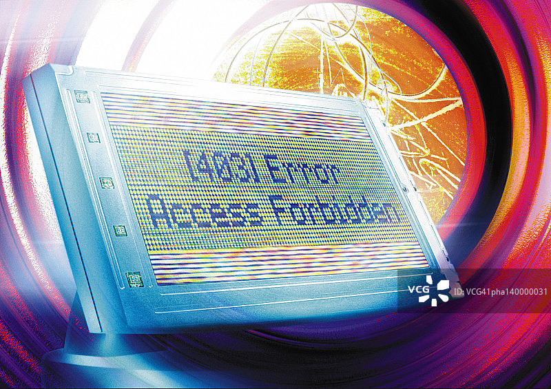 漂浮在网络空间的电脑显示器，屏幕上显示电脑错误信息，数字合成图图片素材