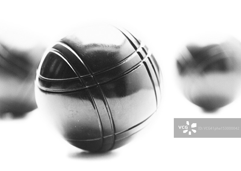 金属地掷球，黑白图片素材
