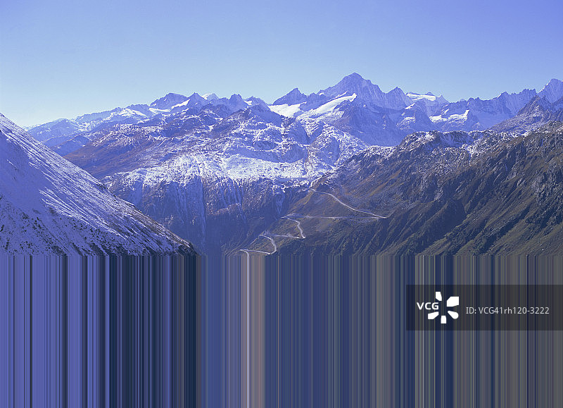 从富尔卡山口西部观看格里姆瑟尔山口图片素材