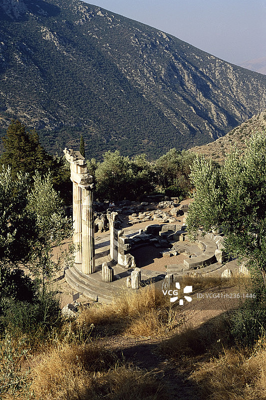 希腊德尔斐圆形建筑：联合国教科文组织世界遗产图片素材