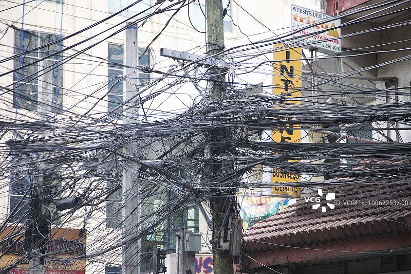 马卡蒂区的电力线图片素材