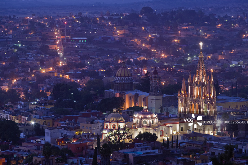 墨西哥瓜纳华托州圣米格尔德阿连德黄昏图片素材