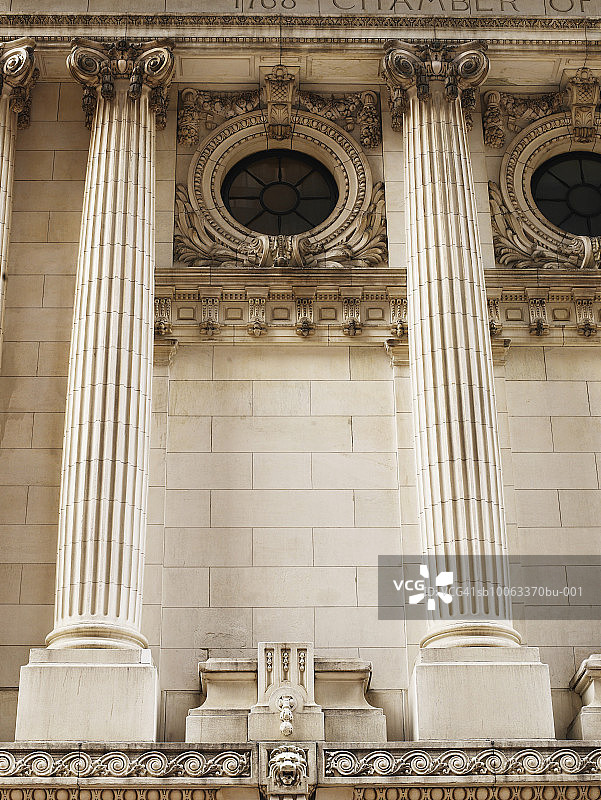 美国纽约华尔街，市中心金融区商会大楼图片素材