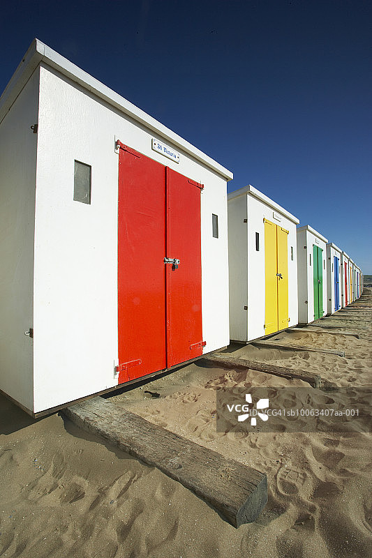 一排海滩小屋图片素材