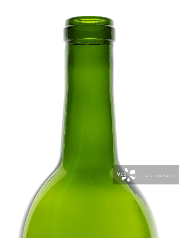 特写：白色背景上的葡萄酒瓶颈图片素材