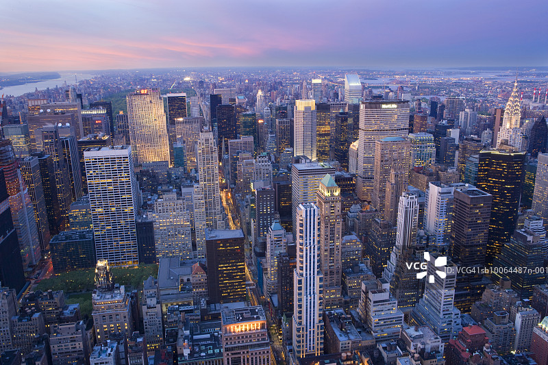 从帝国大厦俯瞰的美国纽约城市景观图片素材
