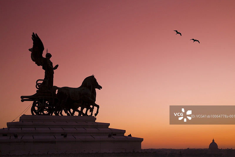 意大利罗马：维托里奥·埃马努埃莱二世纪念碑图片素材