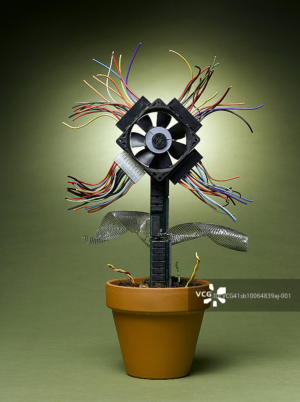 电脑零件组成的花朵图片素材