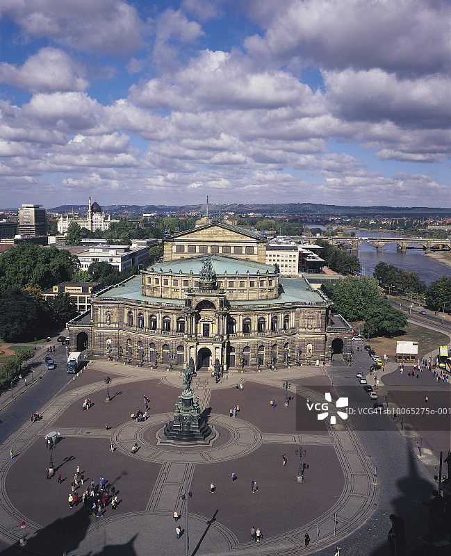 森帕歌剧院的 elevated view图片素材