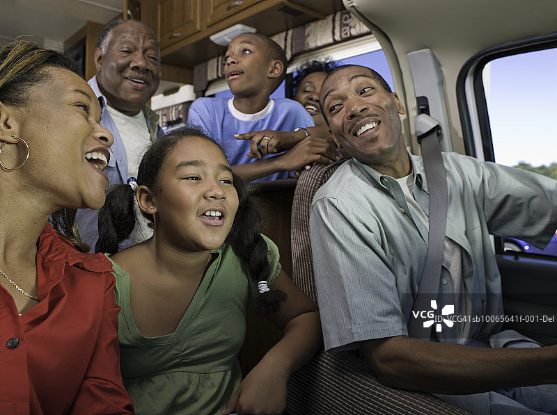 房车家庭图片素材