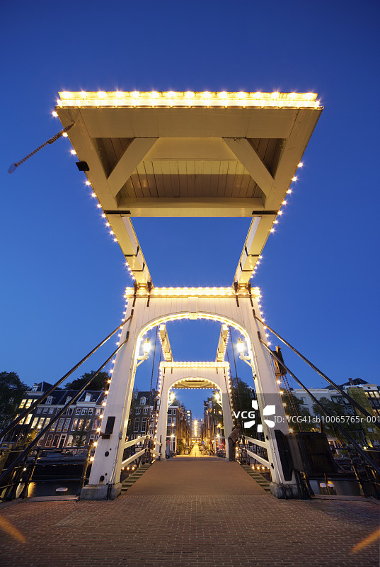 荷兰阿姆斯特丹瘦桥阿姆斯特尔河风光图片素材