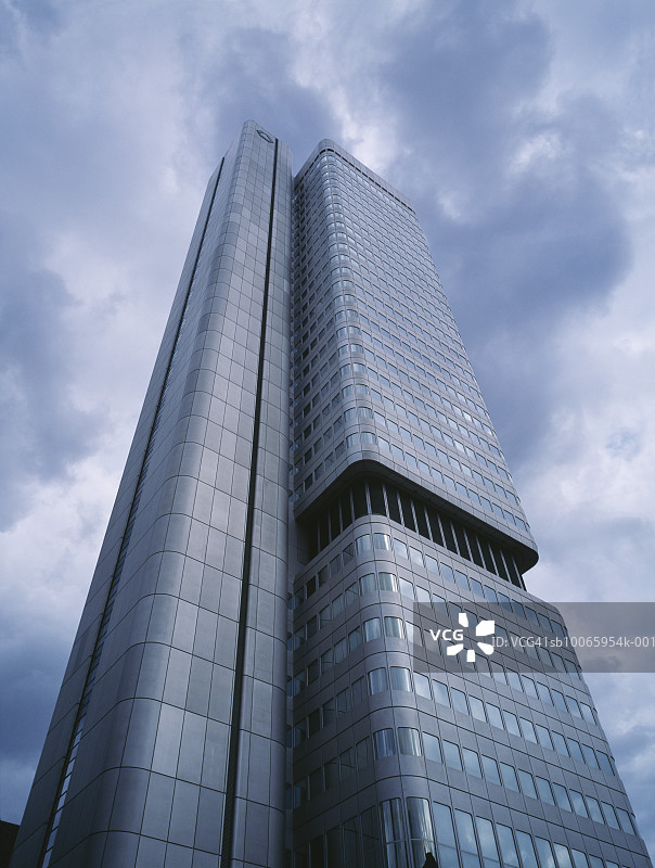 德国法兰克福摩天大楼仰视图图片素材