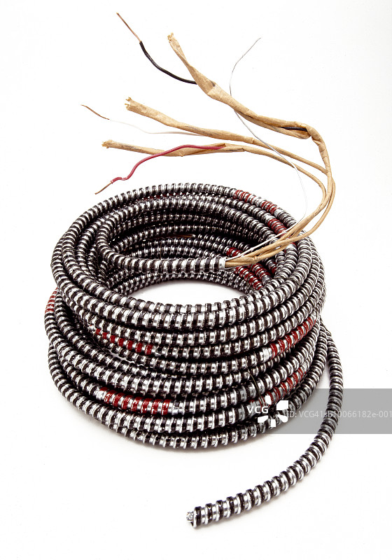 末端磨损的电缆图片素材