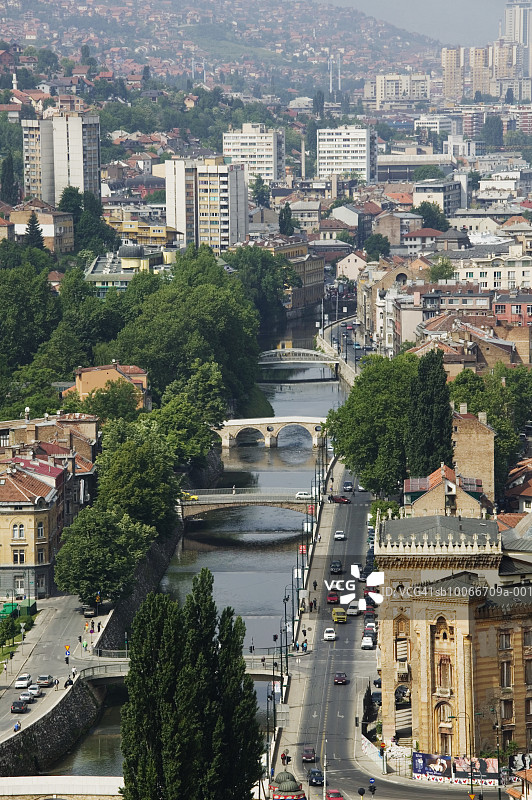 波斯尼亚和黑塞哥维那城镇风光与国家图书馆图片素材