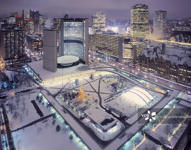 加拿大，多伦多，内森菲利普斯广场黄昏景色图片素材