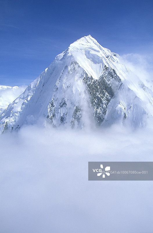 美国阿拉斯加兰格尔，圣埃 Elias 国家公园和保护区中的兰格尔山脉图片素材