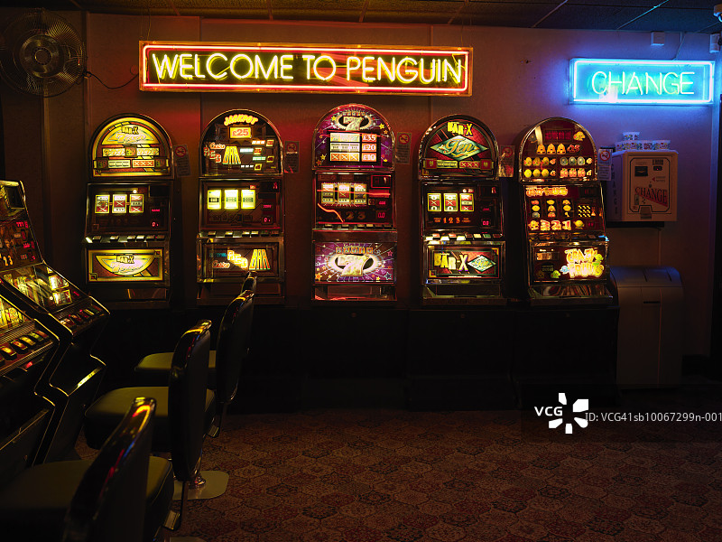 一排老虎机图片素材