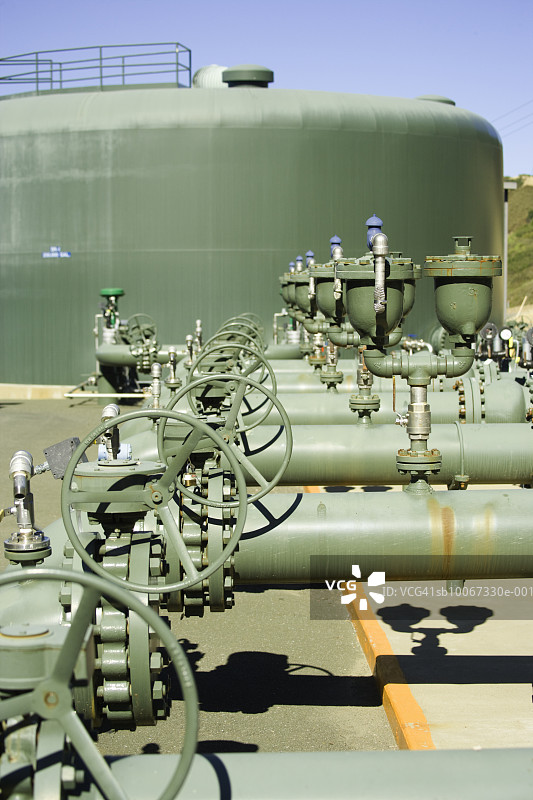 美国加利福尼亚州圣罗莎市地热田的储罐图片素材