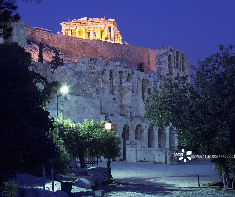 希腊雅典：Herodes Atticus剧场黄昏景色图片素材