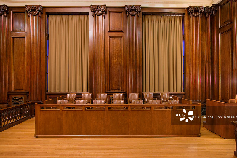 法庭中的陪审团席位图片素材