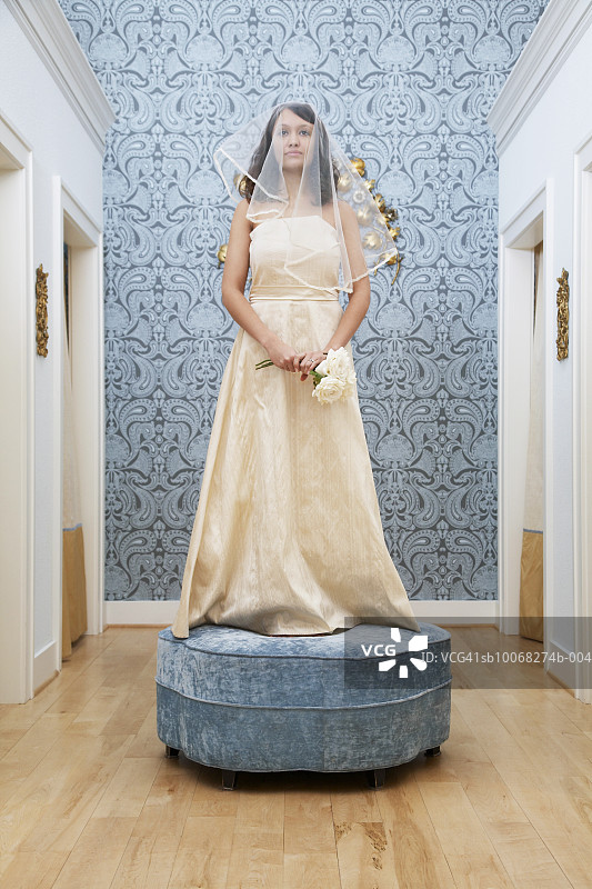 穿婚纱的女人图片素材
