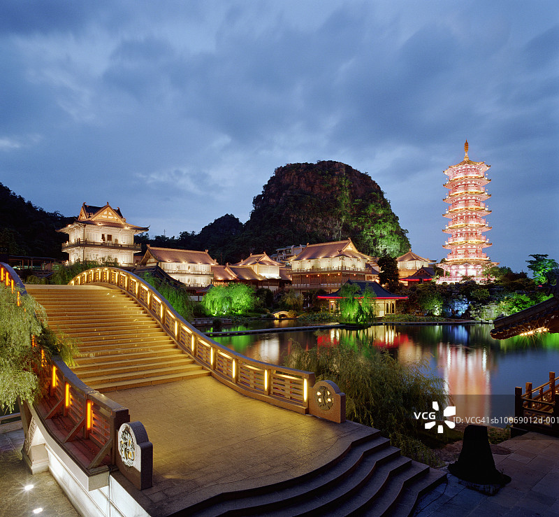 中国广西桂林榕湖金塔及园林景观图片素材