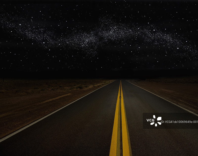 美国亚利桑那州夜间星空公路图片素材
