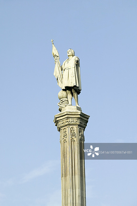 西班牙马德里哥伦布广场和克里斯托弗·哥伦布雕像图片素材