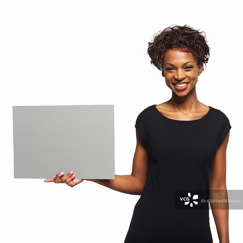 商务女性手持空白卡片肖像图片素材