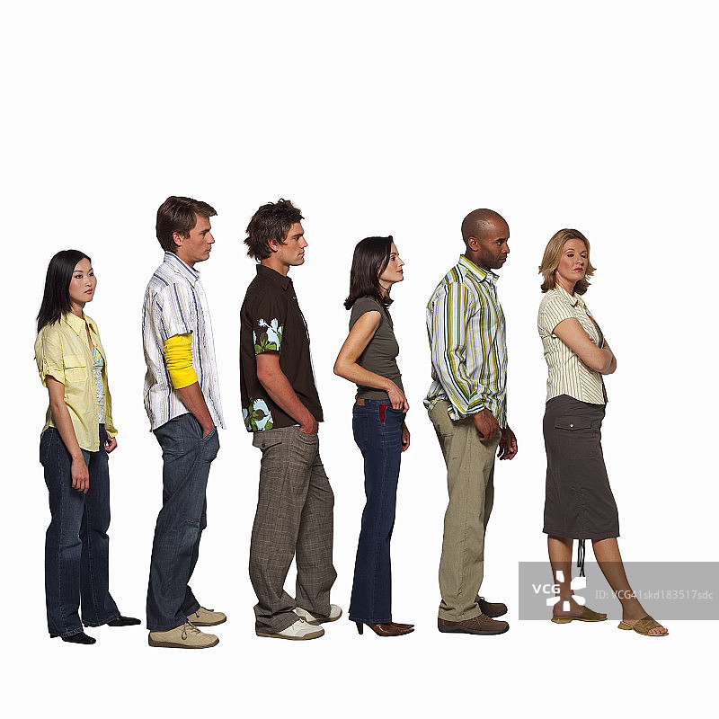 排队人群的侧视图图片素材