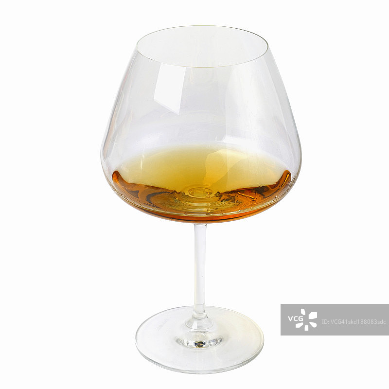 一杯白兰地特写镜头图片素材