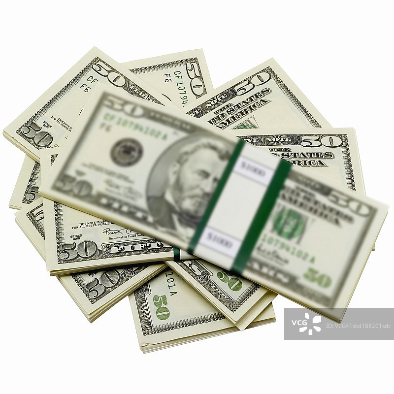 一堆50美元纸币的鸟瞰图片素材